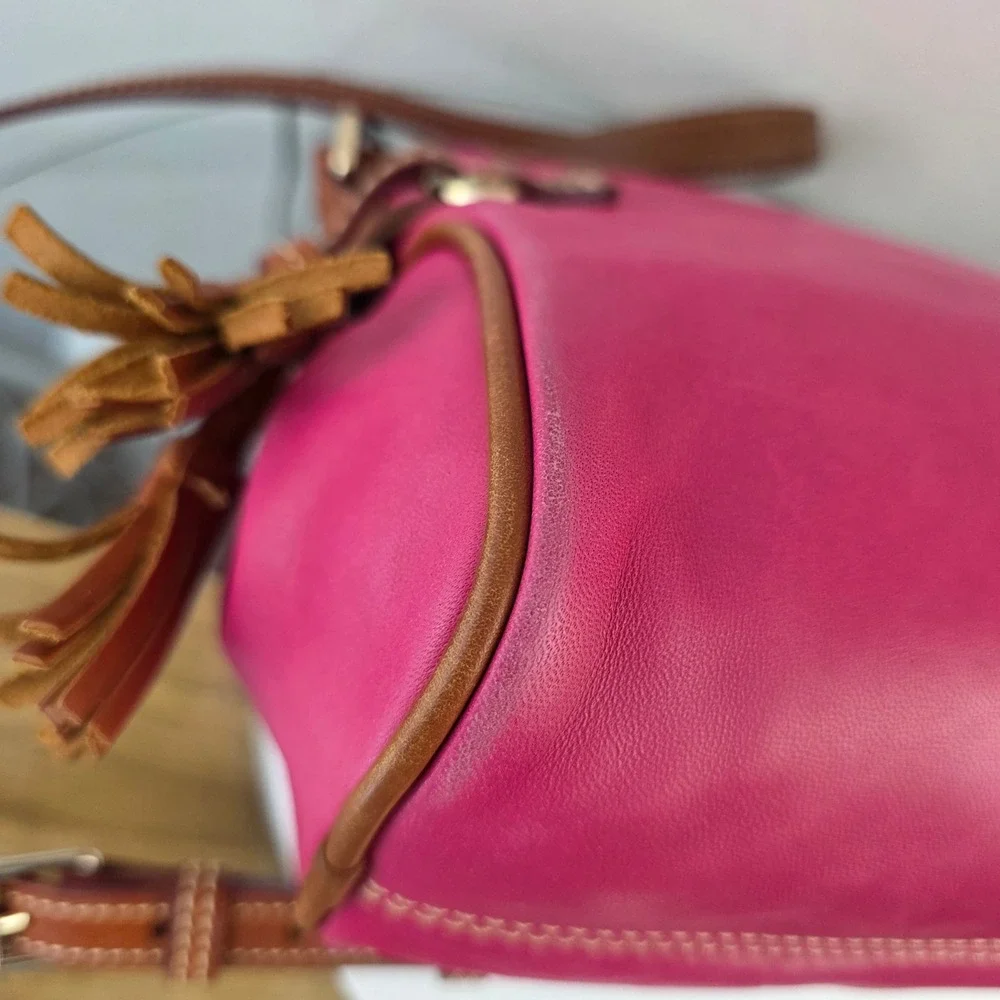 Dooney & Bourke Lambskin Leather Crossbody Bag Fuschia Brown Trim Tassels Rare - Picture 11 of 16